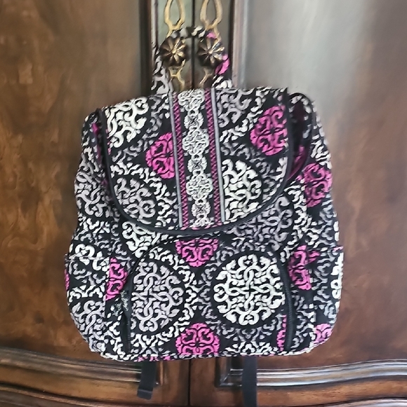 Vera Bradley Black and Pink Floral Backpack. Few Tears At Inside Bottom As Seeni - Picture 1 of 6